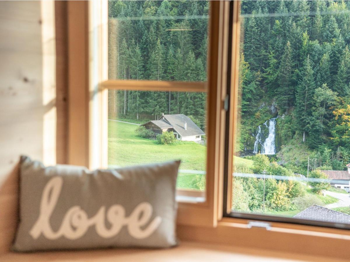 Hotel Wasserfall Jaun Екстериор снимка